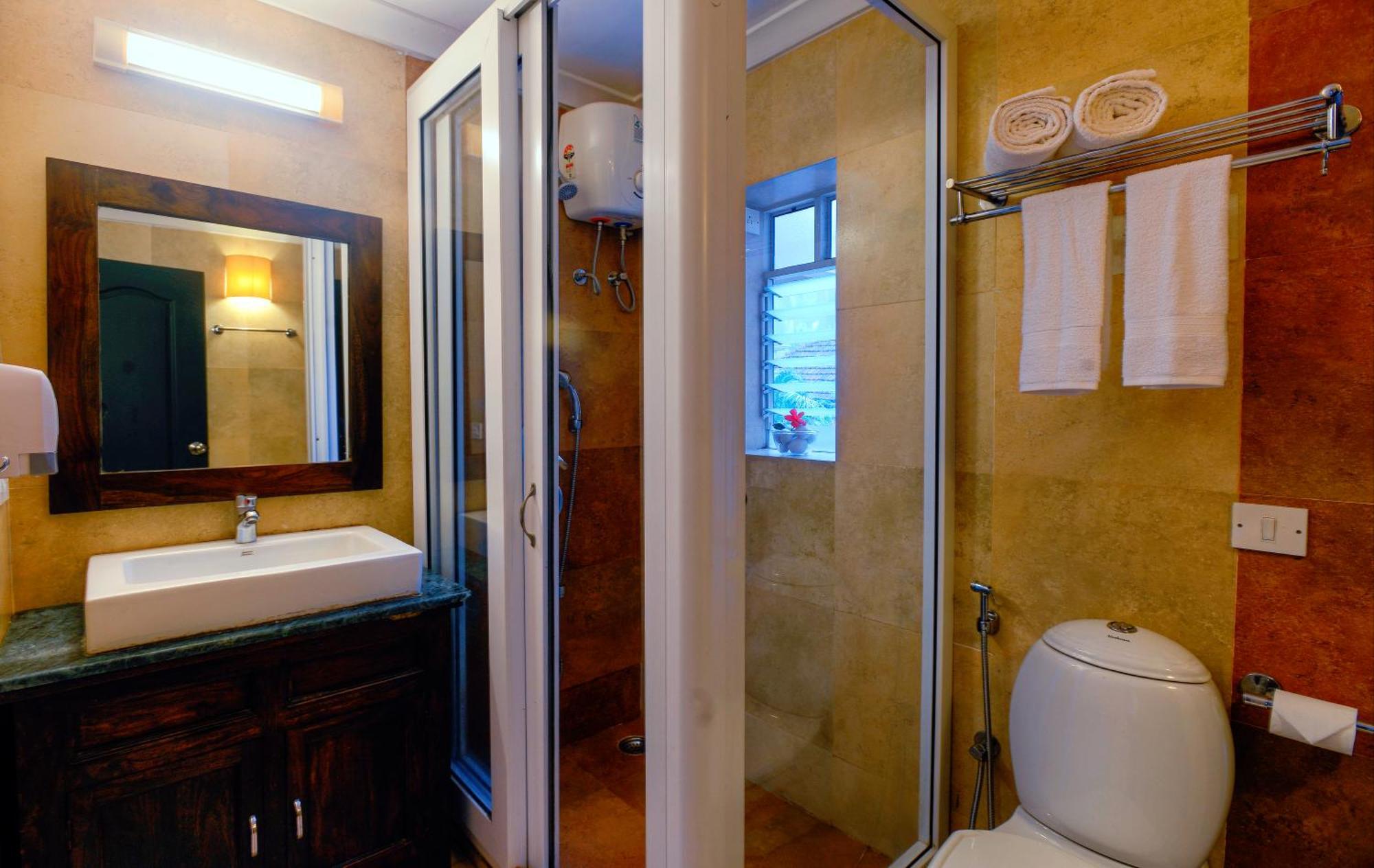 Treehouse Blue Hotel & Serviced Apartments Majorda Extérieur photo